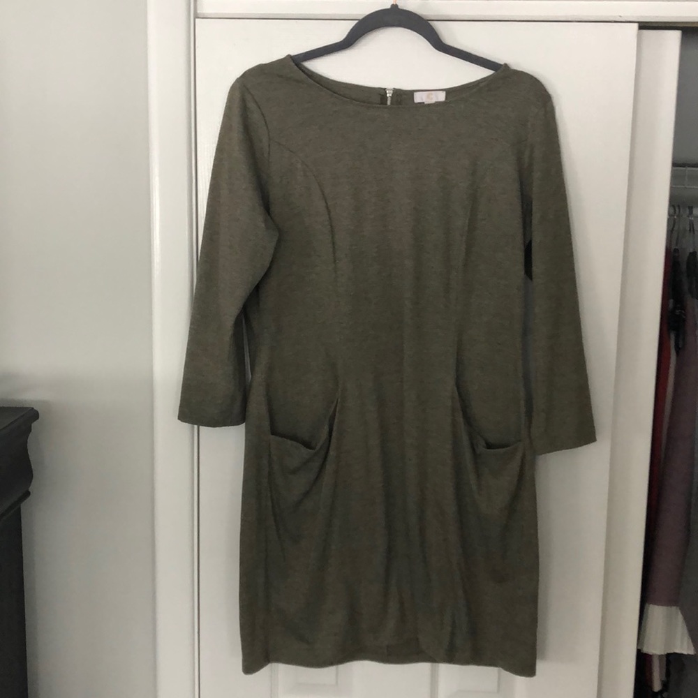 Dress with front pockets